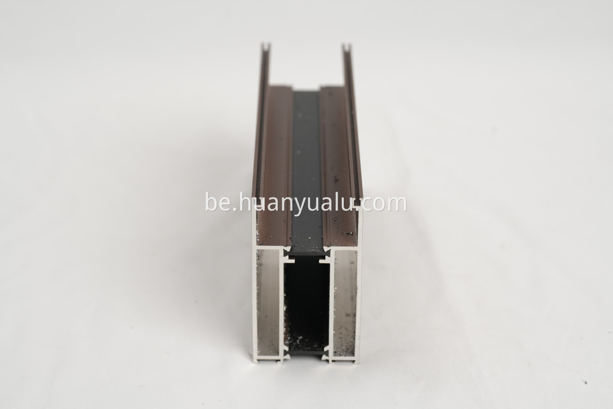 Thermal insulation profiles